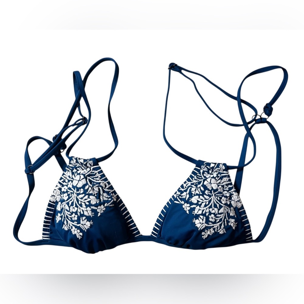 NWOT Lucky Brand Blue White Embroidered Bikini Top Double Strap Small
